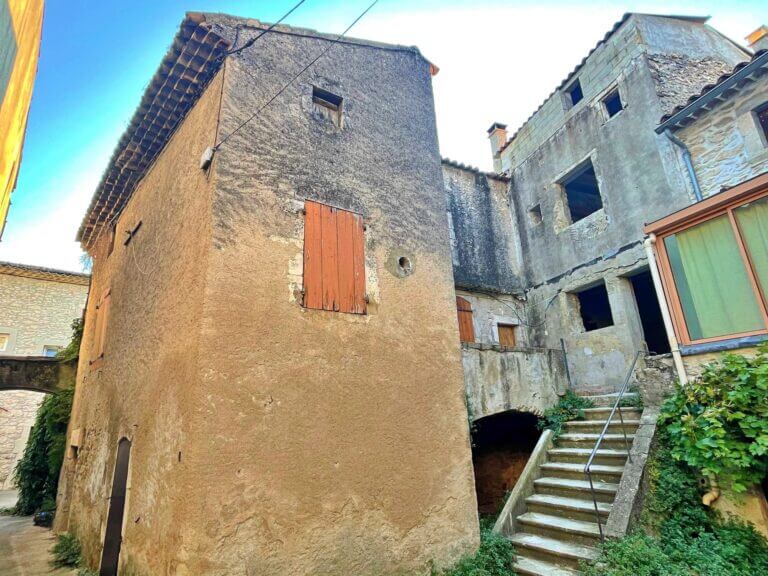 Maison de village à restaurer